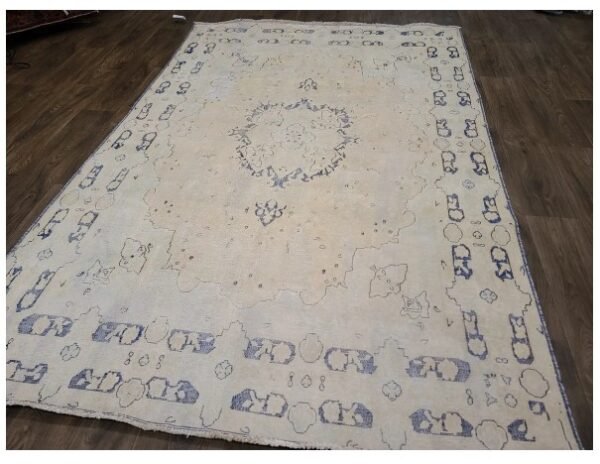 Antique Handwoven Light Colored Persian Kerman Rug Size 6'4"×9'5" #PK559