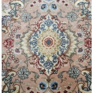 Fine quality handwoven tabriz design Persian rug size 5'x7' circa 1960s