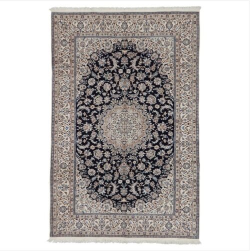 Ivory Traditional Persian Wool Rug - 6'8" x 10'3"