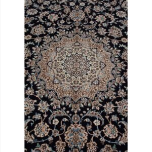 Ivory Traditional Persian Wool Rug - 6'8" x 10'3"