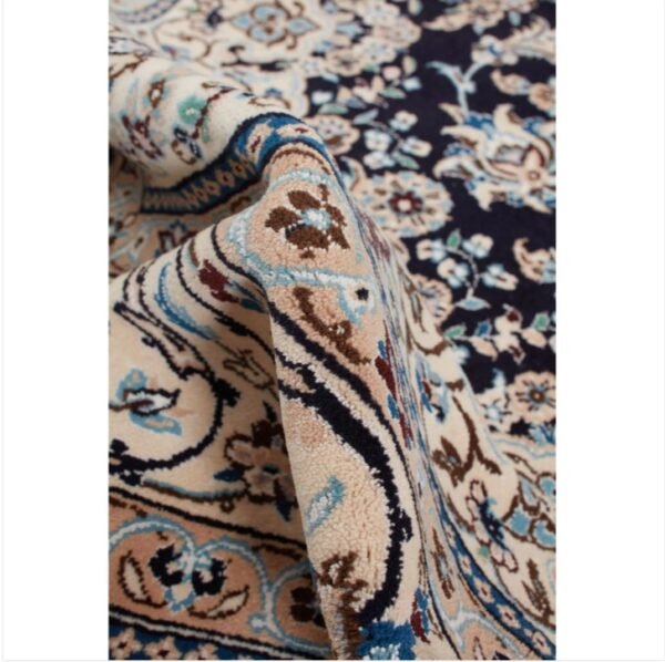 Ivory Traditional Persian Wool Rug - 6'8" x 10'3"